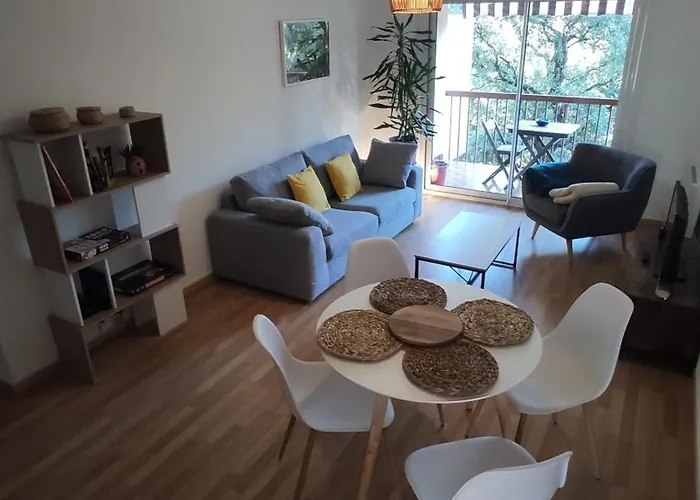 4 Pers Au Calme à Boulouris Appartement *